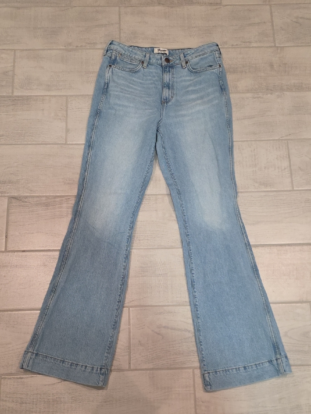 Wrangler Retro High Rise Trousers Women's Size 31x36 Light Wash